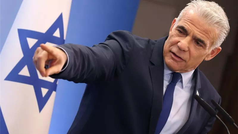 زعيم المعارضة الإسرائيلي يعلق على تجريد بن جفير من صلاحيات الأقصى