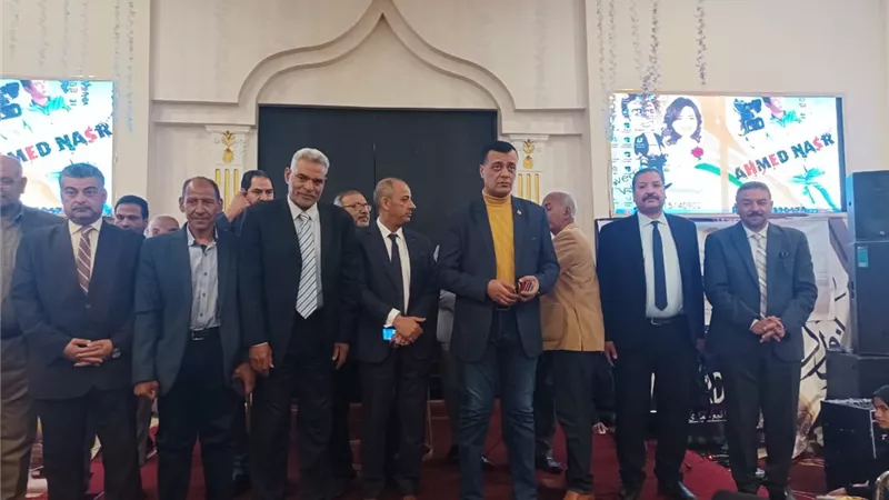 مدير تعليم قنا يتابع أعمال القوافل التعليمية بنجع حمادي