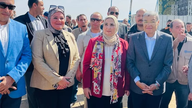 وزيرة التضامن تزور قري حياة كريمة بالعدوة في المنيا