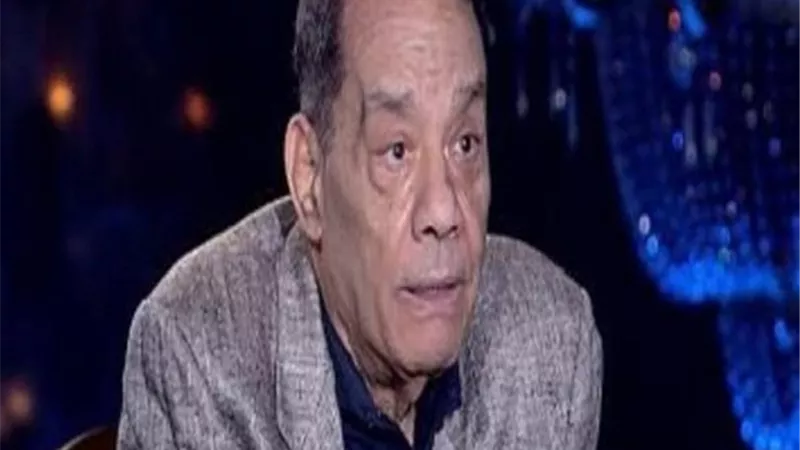 مصطفى كامل وأعضاء نقابة الموسيقيين ينعون الموسيقار حلمي بكر