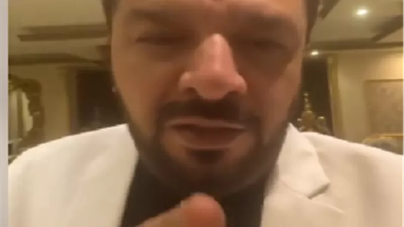 مصطفى كامل ينفعل بعد رحيل حلمي بكر: لكل الناس اللى سابته حلمي مات
