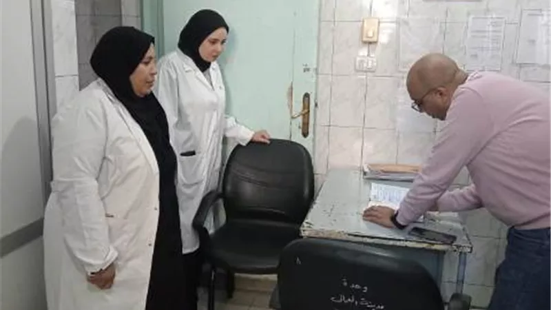 مرور مفاجئ علي وحدة مدينة العمال بمدينة قنا.