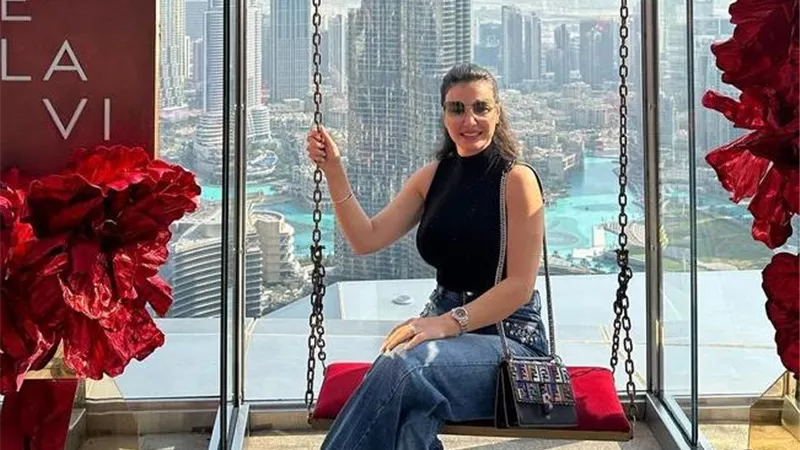 الفنانة دينا فؤاد