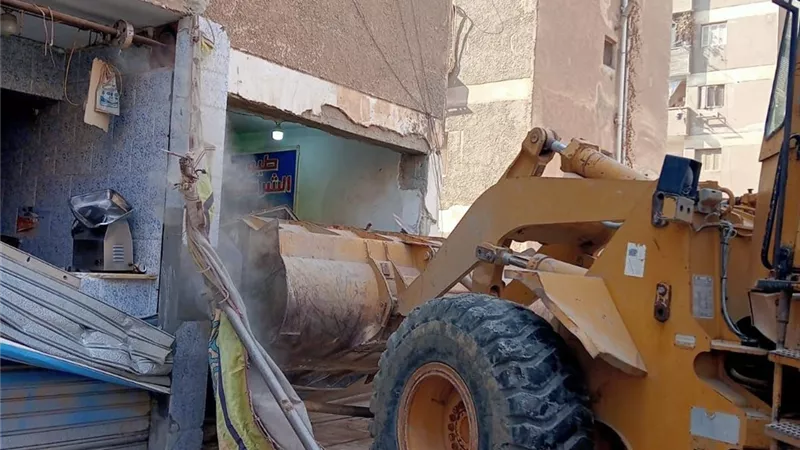 رئيس جهاز ٦ أكتوبر يستعرض جهود إزالة مخالفات البناء والإشغالات