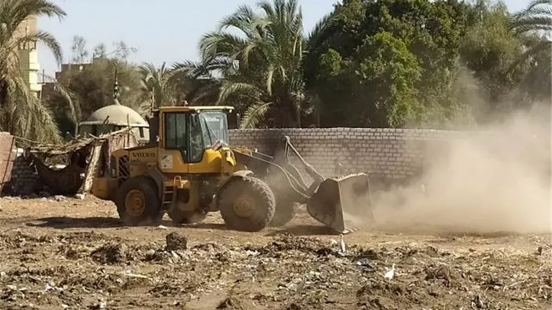 محافظ أسيوط: رفع 580 طن قمامة خلال حملات نظافة