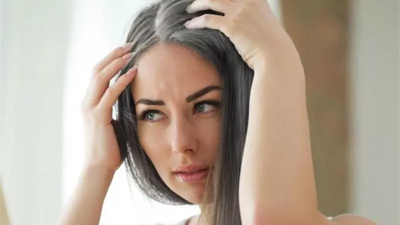 5 خطوات للتعامل مع ظهور الشعر الابيض..تعرف عليها