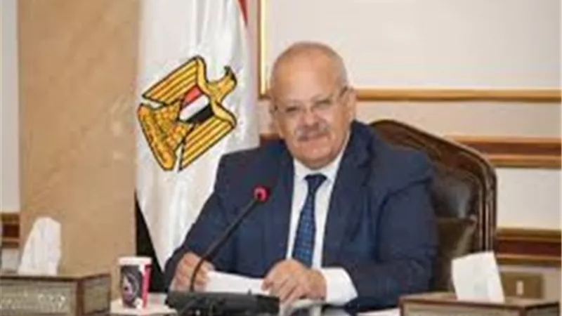 رئيس جامعة القاهرة يعلن حصول كلية التمريض على الاعتماد الدولي