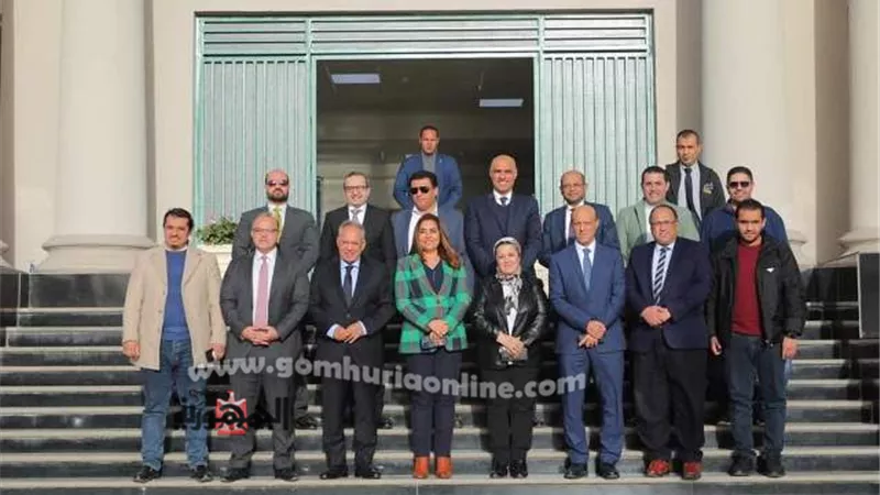 مؤتمر تعريفى بالخدمات المالية غير المصرفية بجامعة حورس
