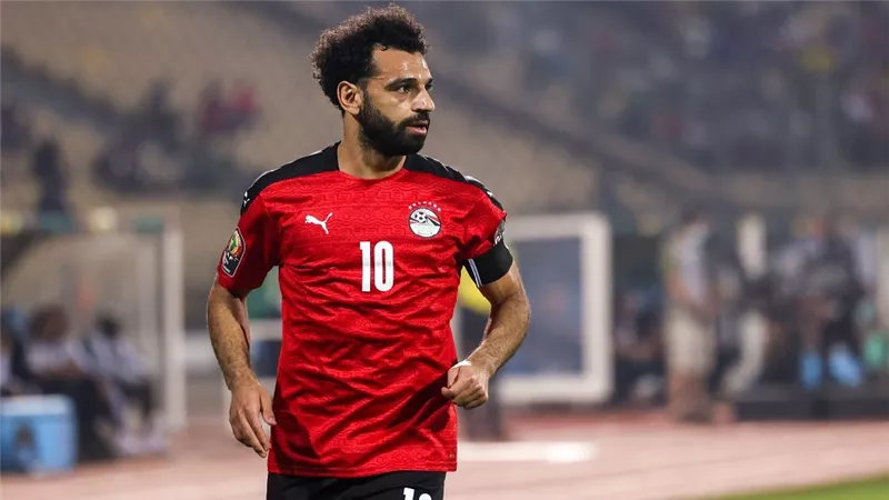 أول رد من الجبلاية بشأن طلب ليفربول بإعفاء صلاح من معسكر المنتخب