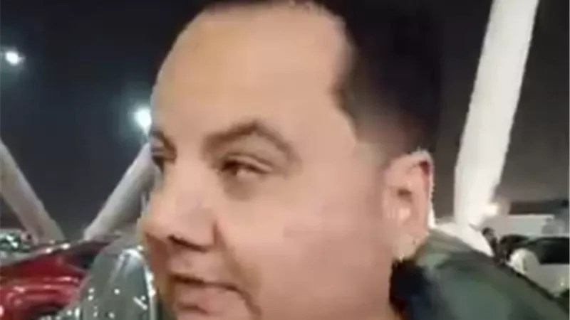 بعد وصوله.. نجل حلمى بكر يكشف موعد ومكان الجنازة
