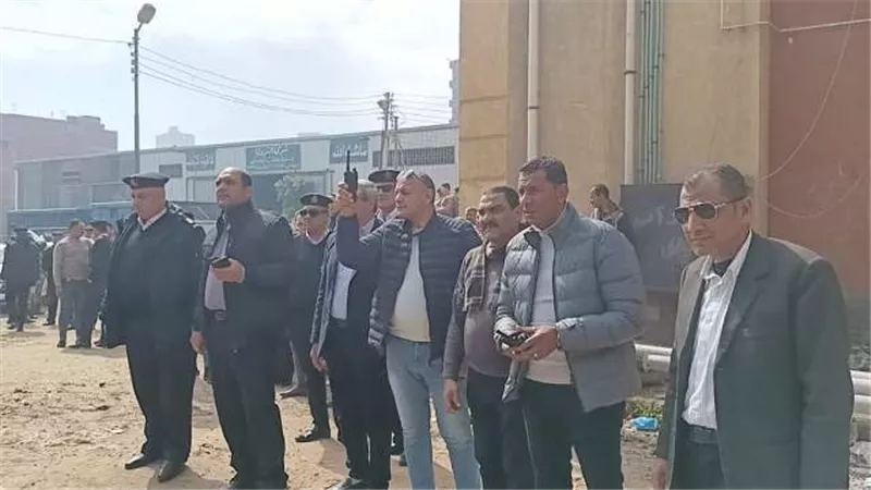 في دسوق تنفيذ ٢٠ قرار إزالة على أراضي الدولة