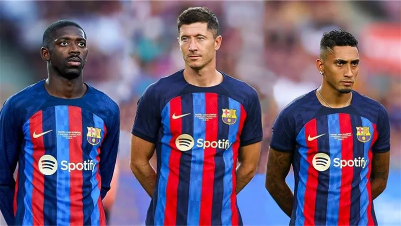 الدوري الإسباني.. تشكيل برشلونة المتوقع أمام أتلتيك بلباو