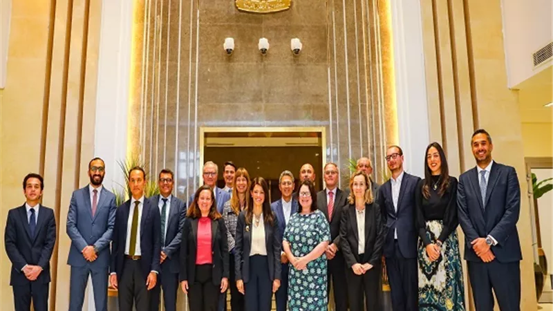 المشاط تستعرض مع أعضاء البنك الأوروبي للإعمار نتائج زيارتهم لمصر