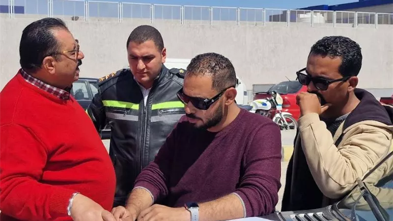 رئيس مدينة سفاجا يتفقد أعمال إنشاء مبنى إدارة المرور الجديد