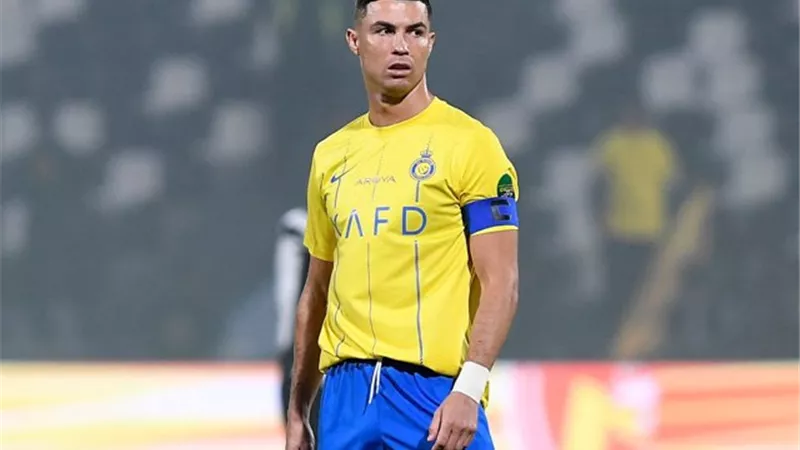 جورجينا تكشف موعد اعتزال رونالدو