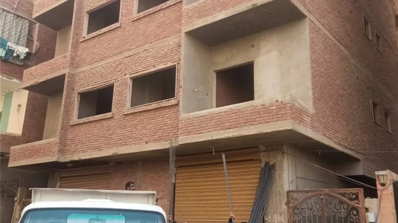 إزالة فورية لحالتيِّ تعدٍّ بالبناء بحي ثانِ الإسماعيلية
