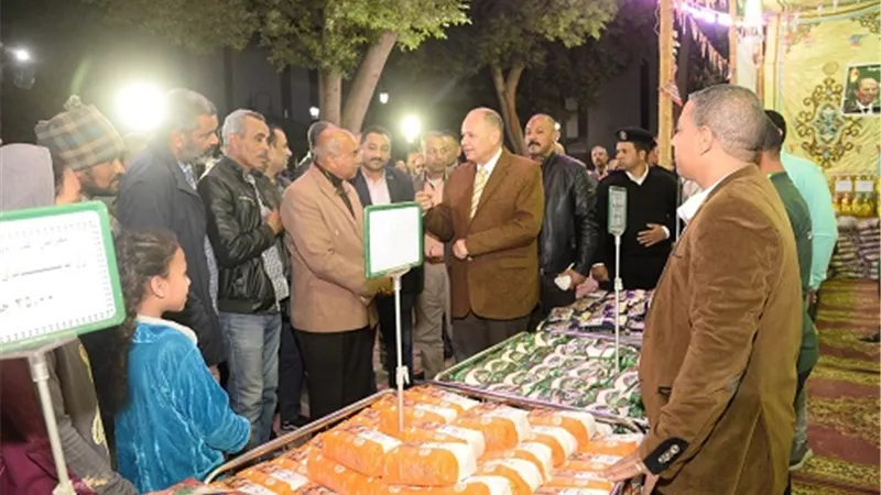 محافظ أسيوط يفتتح معرضاً جديدًا 