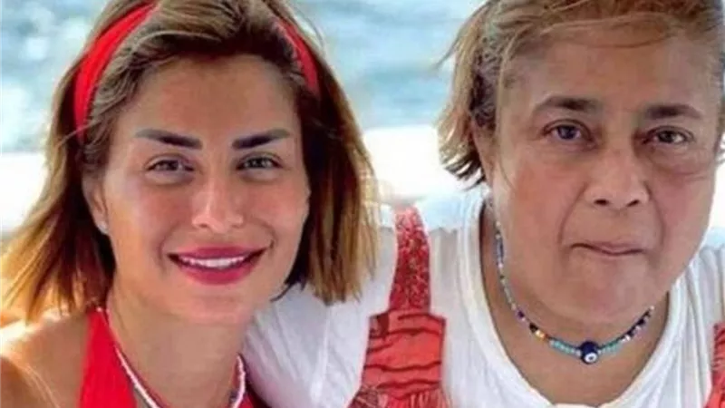 نقل والدة منة فضالى للمستشفى بعد تعرضها لوعكه صحية