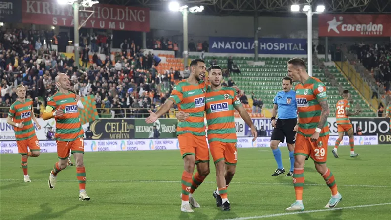 تقييم كوكا بعد فوز ألانيا على طرابزون بثلاثية فى الدورى التركى
