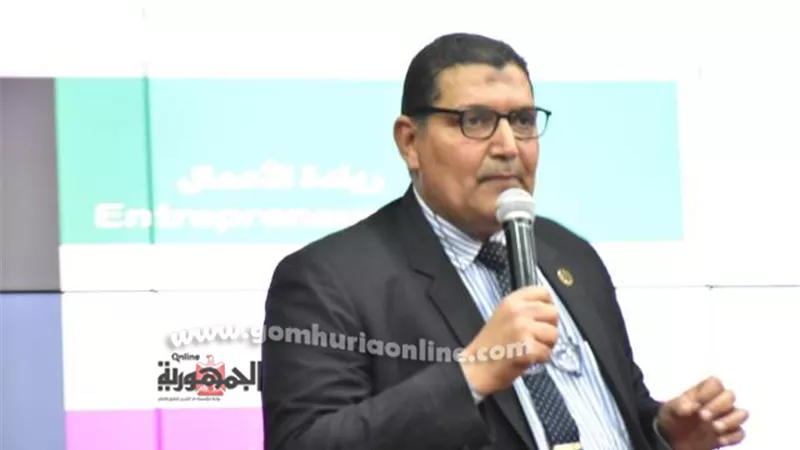 السادات تنظم المشروع القومي لتأهيل وتدريب وتوعيةالقيادات الطلابية