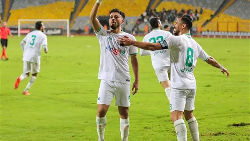 صلاح محسن يقود تشكيل المصري أمام سموحة بالدورى
