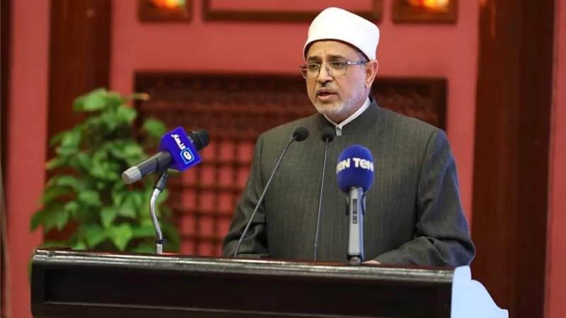 رئيس جامعة الأزهر: التمسك بالأخلاق هو السبيل لتقدم الأمم ورقيها