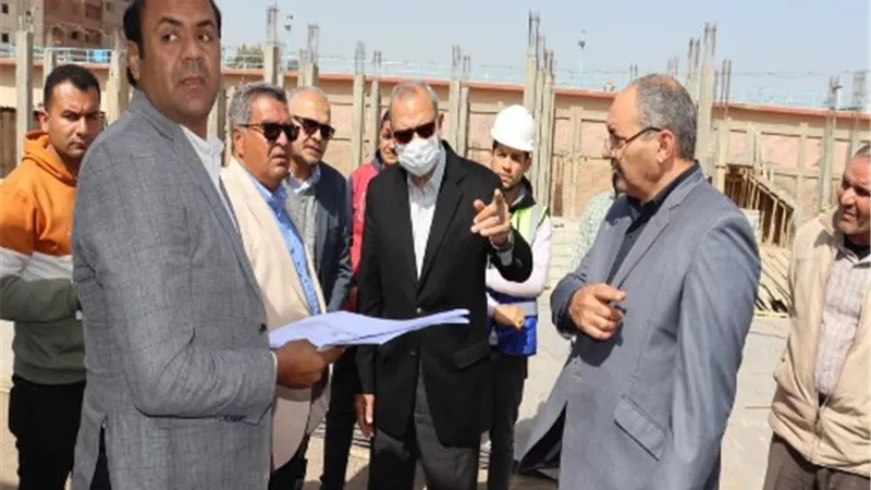 محافظ القليوبية يتفقد موقع إنشاء محطة تموين وقود بمدينة بنها