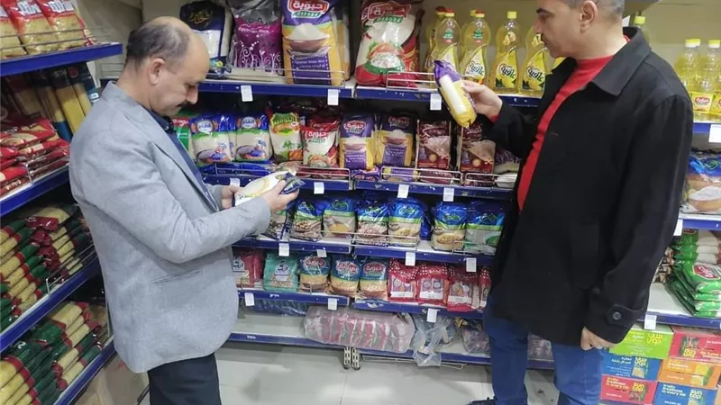 ضبط ١٤٢ مخالفة متنوعة بالمنيا خلال حملات على المخابز والأسواق