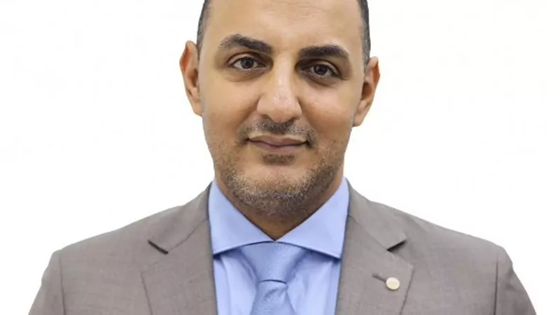 خبير: السوق السوداء تلفظ أنفاسها الأخيرة بعد تحرير سعر الدولار