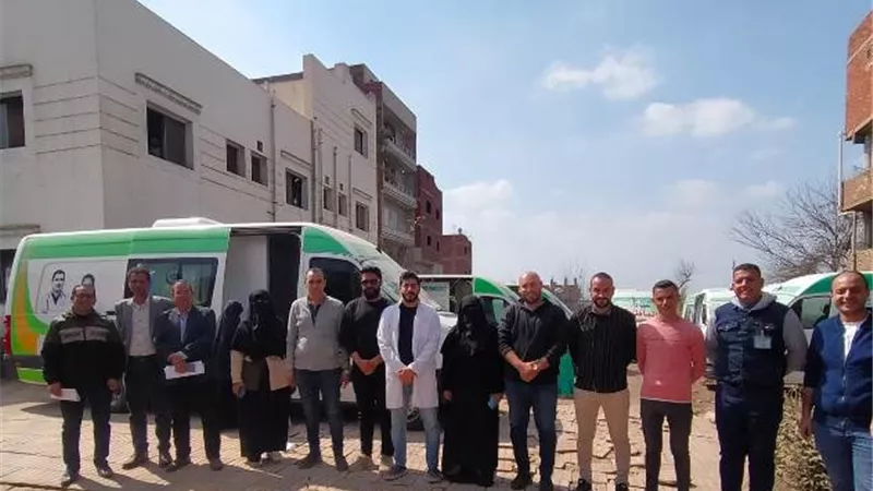 تقديم الخدمة لـ٢٢٠٠مريض في القافلة الطبية بقرملة ببلبيس