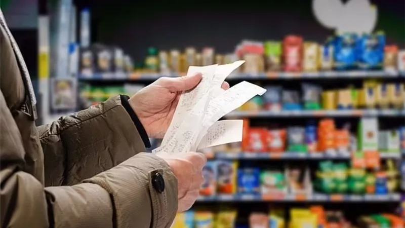 خبير اقتصادي: قرارات البنك المركزي تساعد على تخفيض الأسعار والتضخم