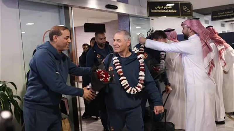 بعثة الأهلي تصل السعودية استعدادًا لمواجهة الزمالك بنهائي الكأس
