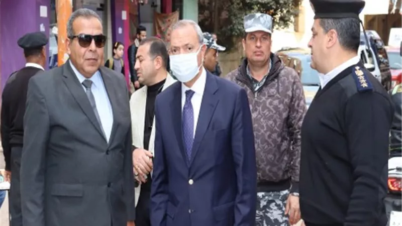 محافظ القليوبية يتابع إزالة 6 طوابق ببرج مخالف بمدينة طوخ