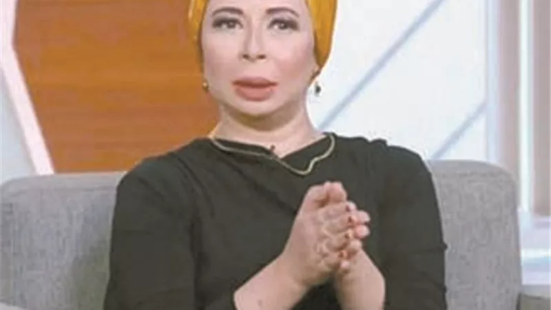نسرين أسامة عكاشة: تنفيذ اعمال والدى بامكانيات عصرية