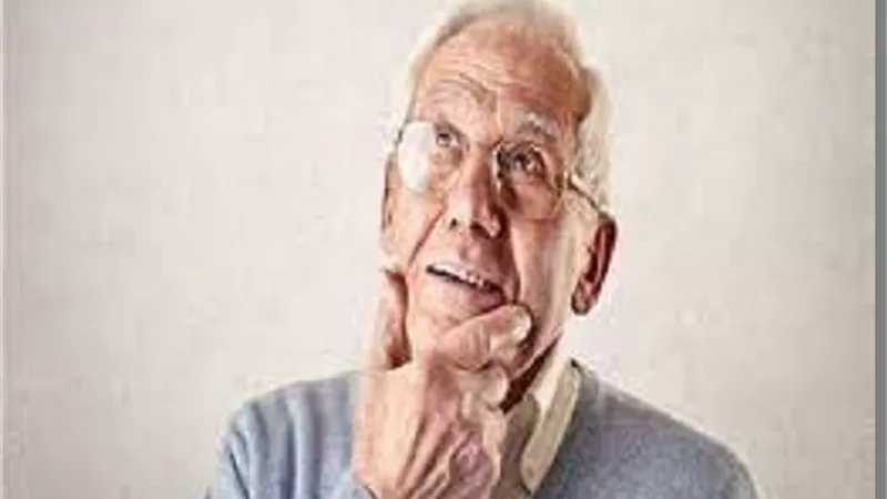 حكم صيام مريض الزهايمر وصلاته يُبينه امين الفتوى