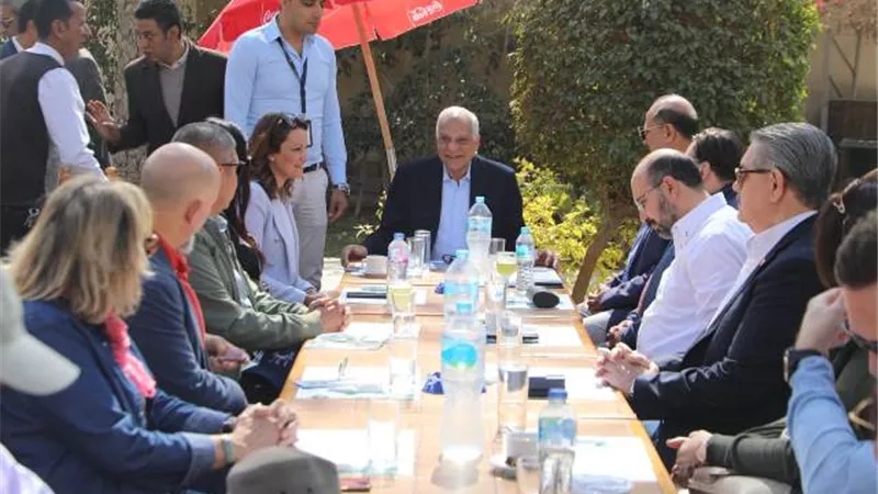 محافظ الجيزة يستقبل سفراء أمريكا اللاتينية خلال زيارتهم بالبدرشين