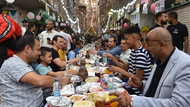 تجنبوا 7 أطعمة على مائدة إفطار رمضان .. خبراء الصحة العالمية يكشف