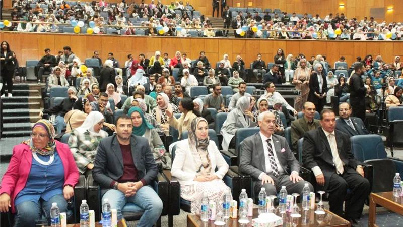 انطلاق المؤتمر العلمي الثالث والعشرين للاتحاد المصري لطلاب صيدلة