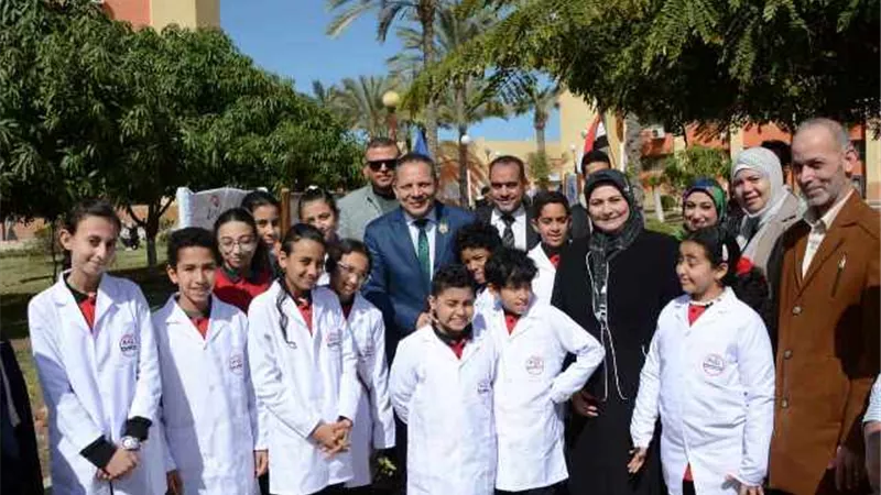 مناقشة التغيرات المناخية والطاقة بالملتقى البيئي بجامعة دمياط