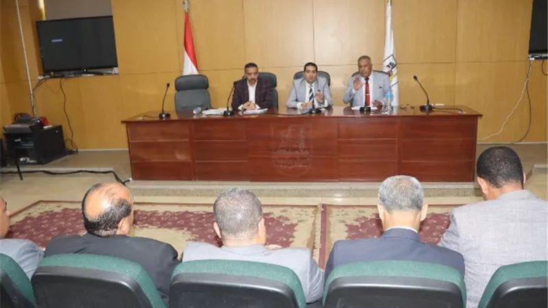 ورشة عمل لمناقشة قانون تنظيم انتظار المركبات في الشوارع ببنى سويف