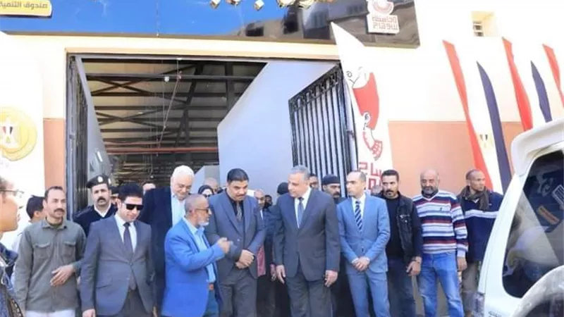 محافظ سوهاج يتفقد سوق جرجا الحضري الجديد