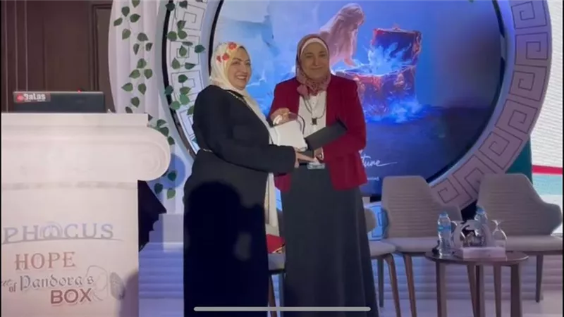 وحدة ارتفاع ضغط الشريان الرئوي بالقصر تكرم مرسال الخيرية