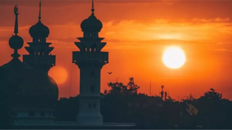 توقيت الفطر وتوقيت الفجر للصائم..بين الشك واليقين