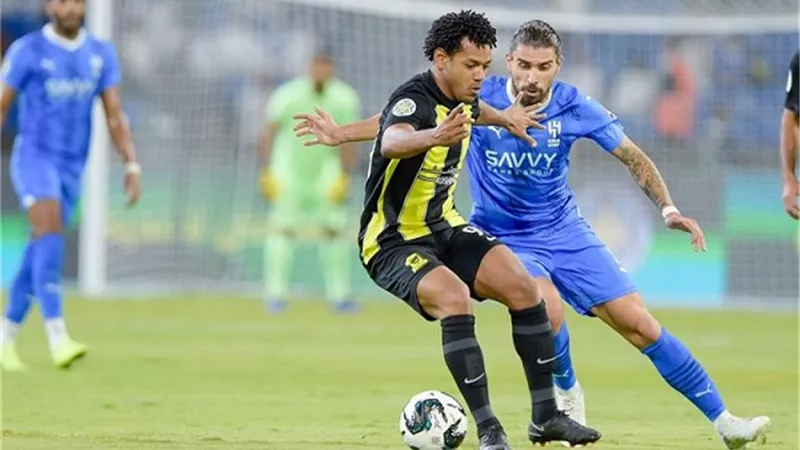 الكشف عن حكم مباراة اتحاد جدة والهلال في إياب ربع النهائي