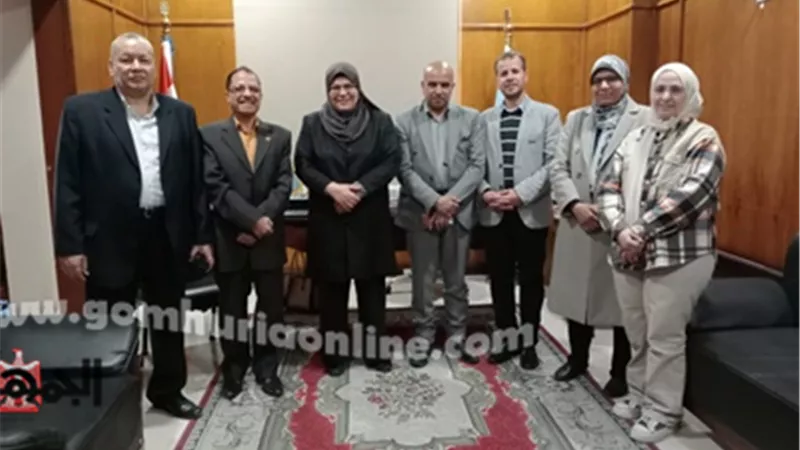 كلية الإعلام بالمنوفية تعرض تطبيقًا إلكترونيًا لرفع الوعي البيئي