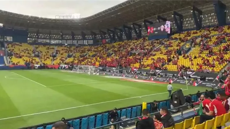 ملعب بارك يتزين لاسستقبال مباراة الأهلي والزمالك فى نهائى الكأس ..صور