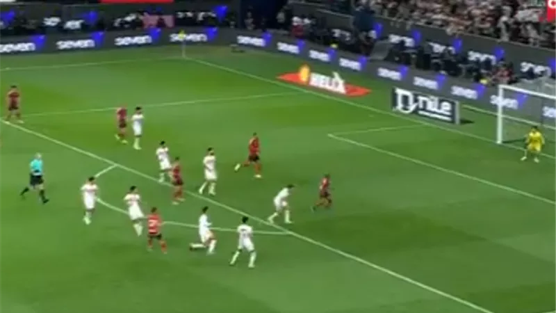 التعادل السلبى يحسم الشوط الأول من قمة الاهلى والزمالك بنهائى الكأس