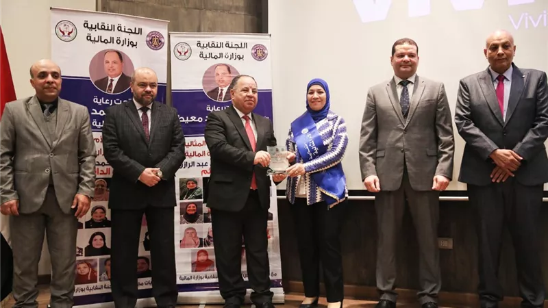 تحية إجلال وتقدير لكل أم مصرية.. تصون الأسرة فى ظل ظروف صعبة