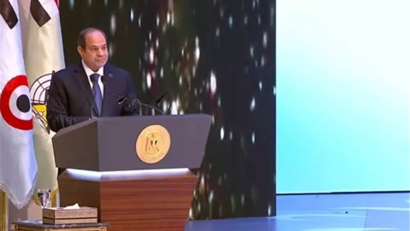 لم أغامر بالمصريين ودفعنا الثمن لتبقى بلدنا آمنة ومستقرة .. أهم رسائل الرئيس السيسى فى يوم الشهيد