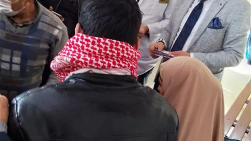 الشرقية : توزيع مساعدات إنسانية على المرضى بعيادة الجلدية والجذام